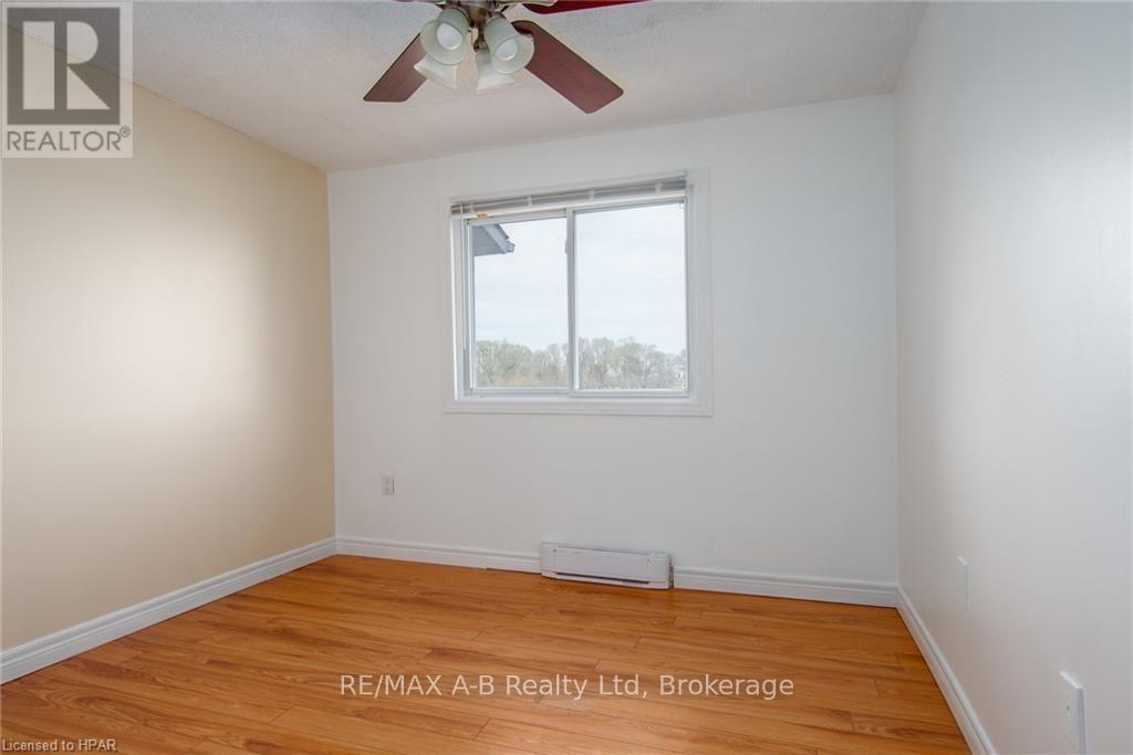 26 Dickens Place, Stratford, Ontario  N5A 7G1 - Photo 34 - X12080962