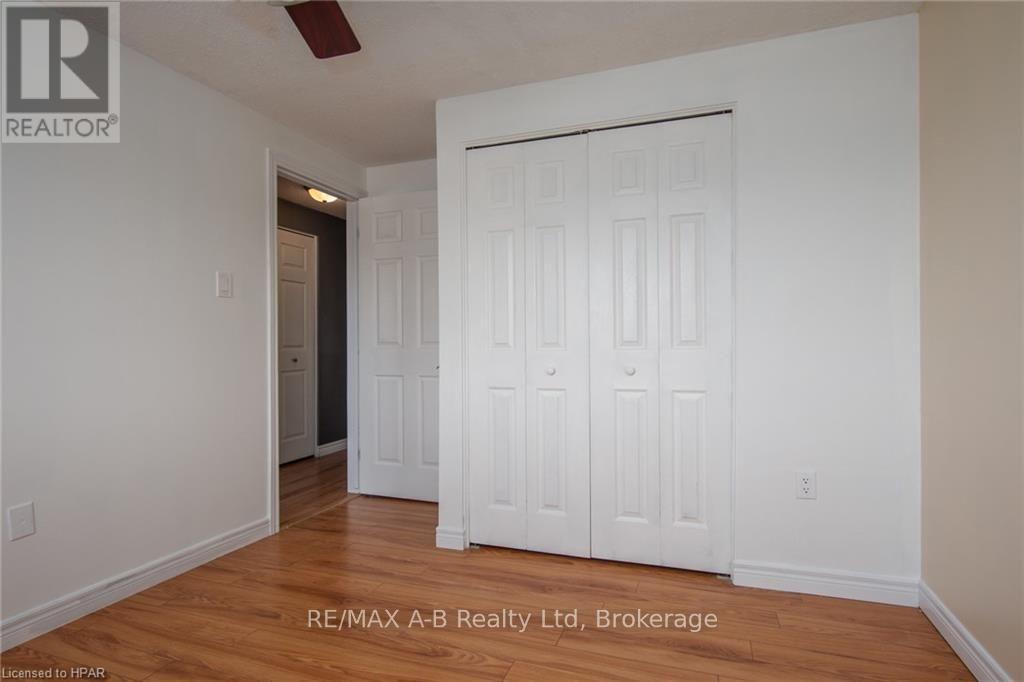 26 Dickens Place, Stratford, Ontario  N5A 7G1 - Photo 39 - X12080962