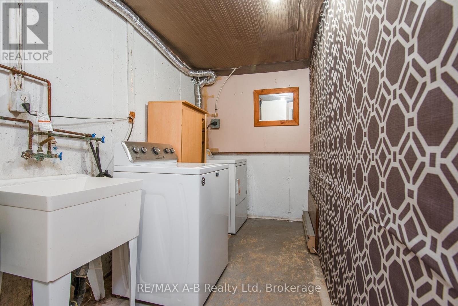 26 Dickens Place, Stratford, Ontario  N5A 7G1 - Photo 47 - X12080962