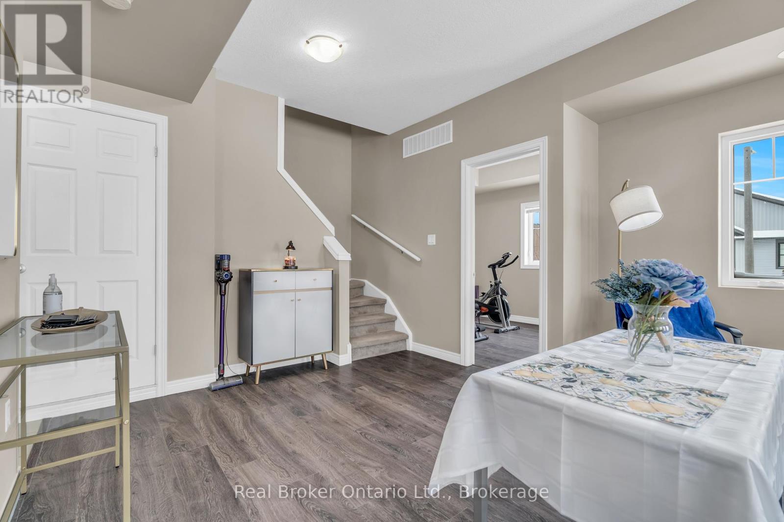 25 - 39 Kay Crescent, Guelph, Ontario  N1L 1H1 - Photo 11 - X11986245