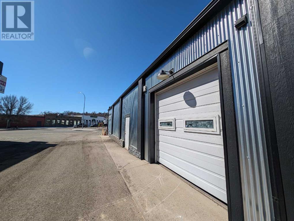 2, 677 South Railway Street Se, Medicine Hat, Alberta  T1A 2V8 - Photo 3 - A2119799