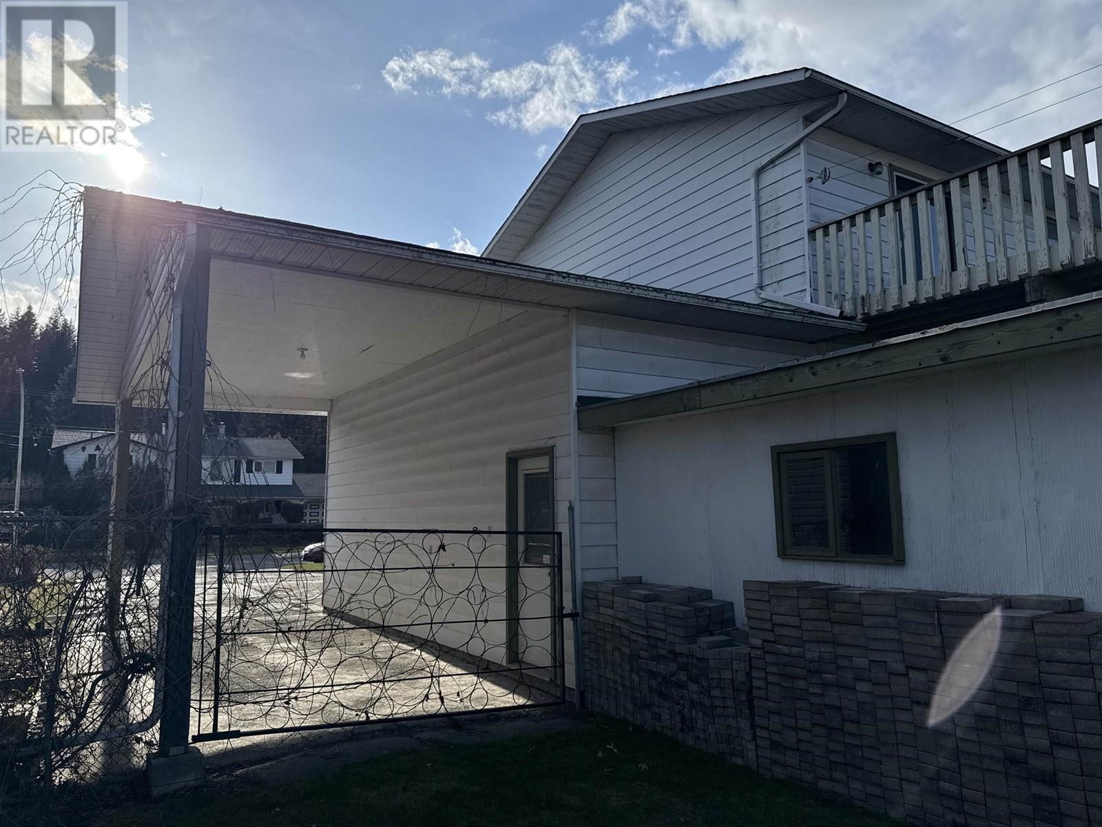 Property at 784 FUNN STREET image 4