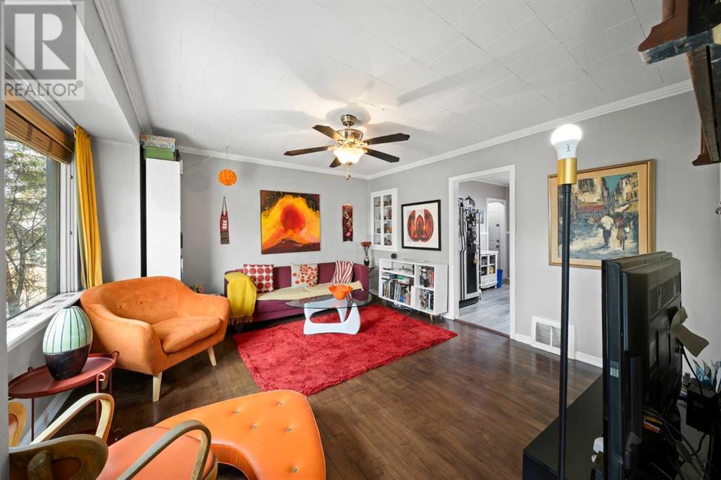 Property at 3713 42 Avenue image 3