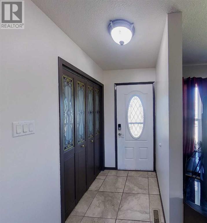 712 3 Avenue, Fox Creek, Alberta  T0H 1P0 - Photo 4 - A2178255