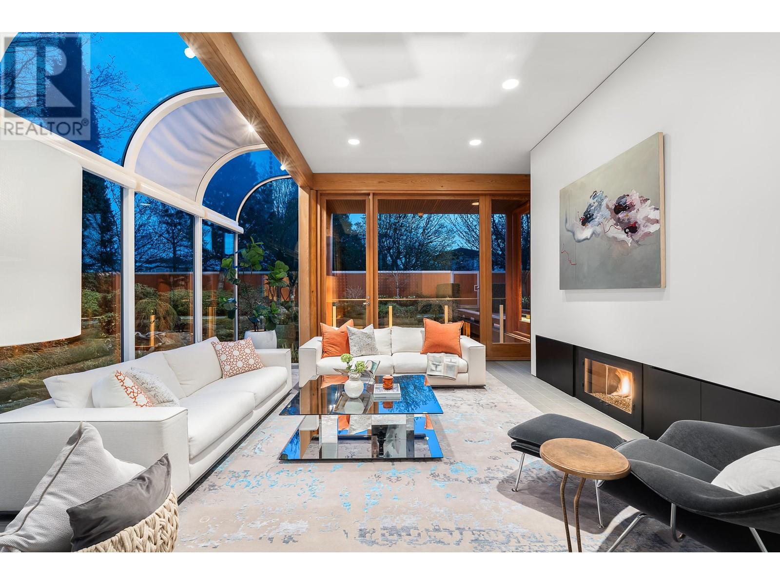 1299 W 57th Avenue, Vancouver, British Columbia  V6P 1S6 - Photo 6 - R2989424