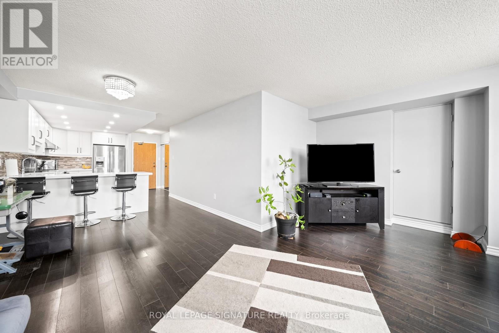 815 - 4 Lisa Street, Brampton, Ontario  L6T 4B6 - Photo 16 - W12080961
