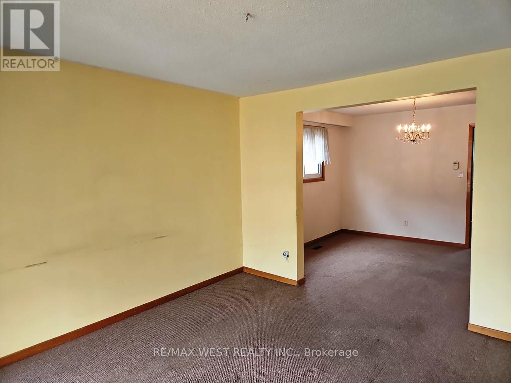 Property at 385 KIPLING AVENUE image 3