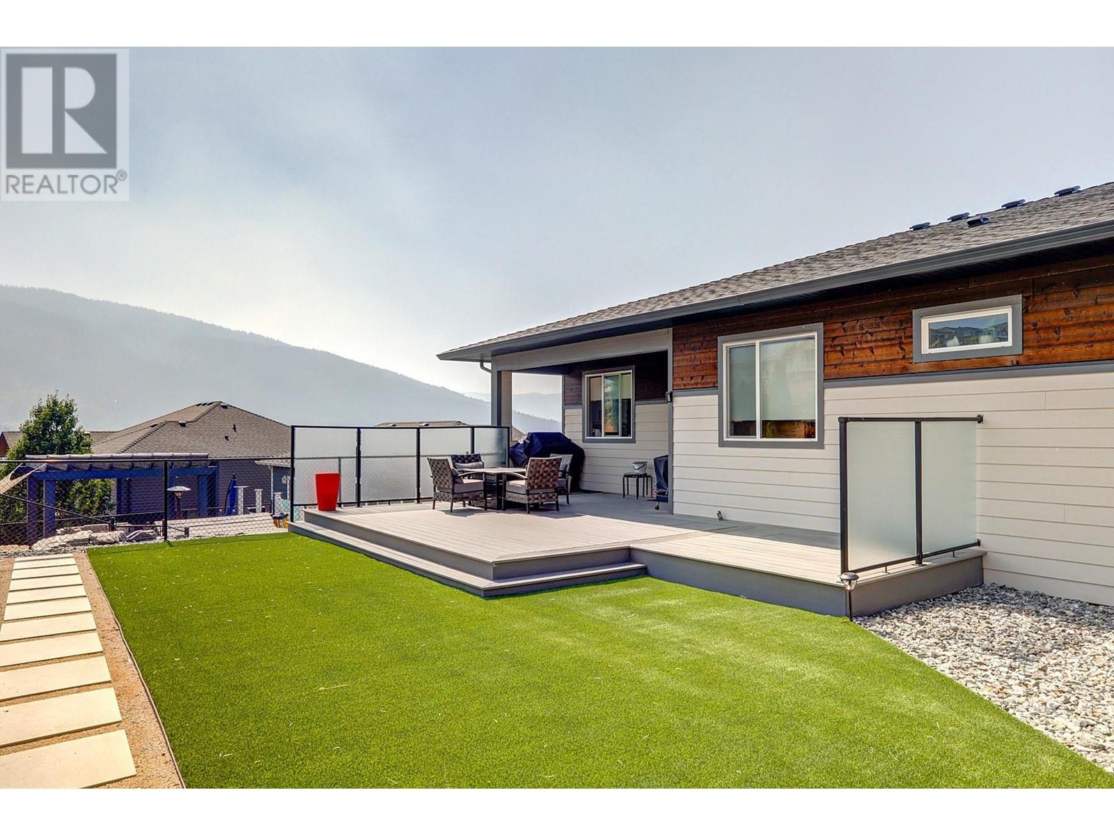 6539 Blackcomb Place, Vernon, British Columbia  V1B 4E1 - Photo 14 - 10343287