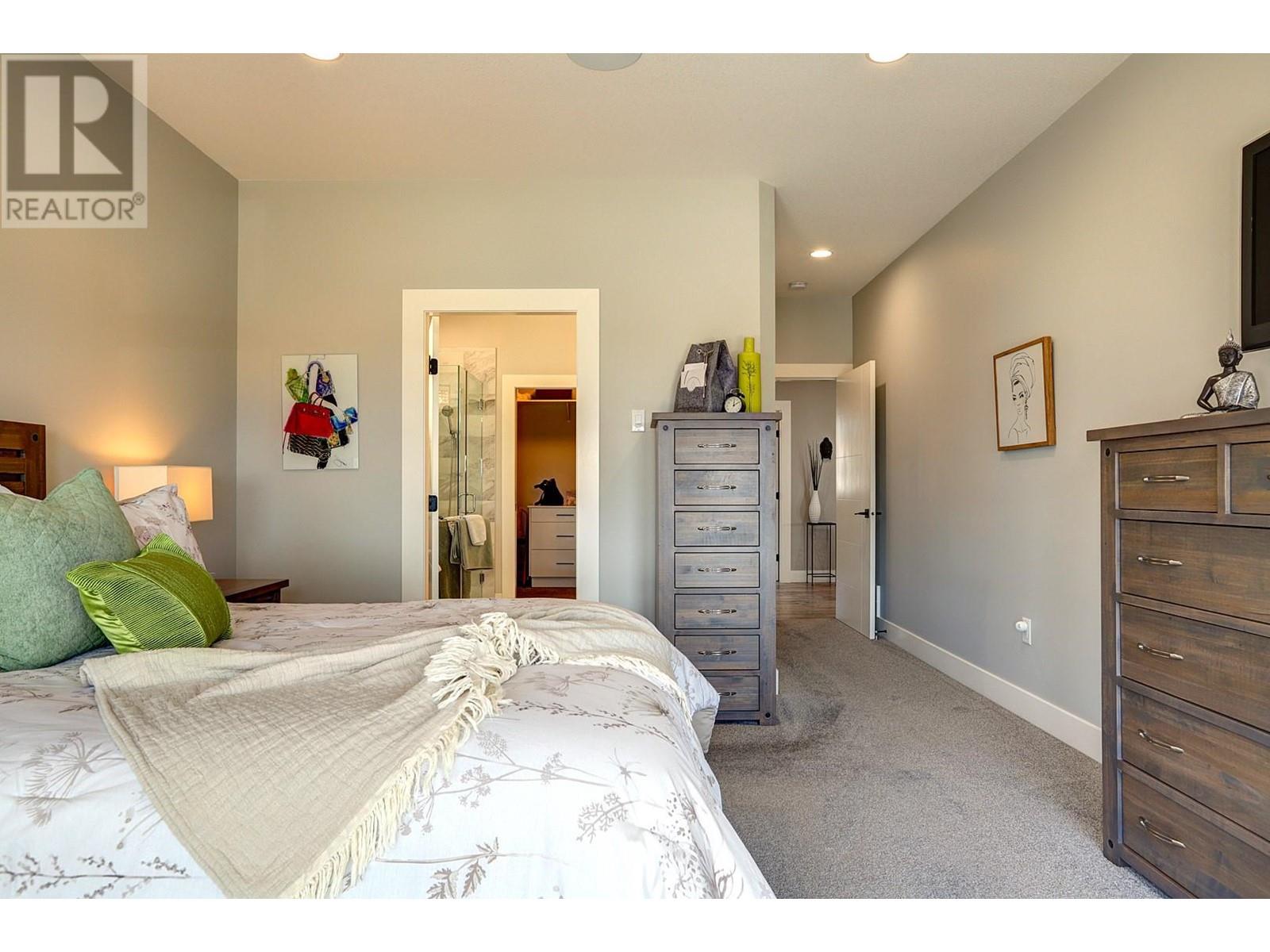 6539 Blackcomb Place, Vernon, British Columbia  V1B 4E1 - Photo 16 - 10343287