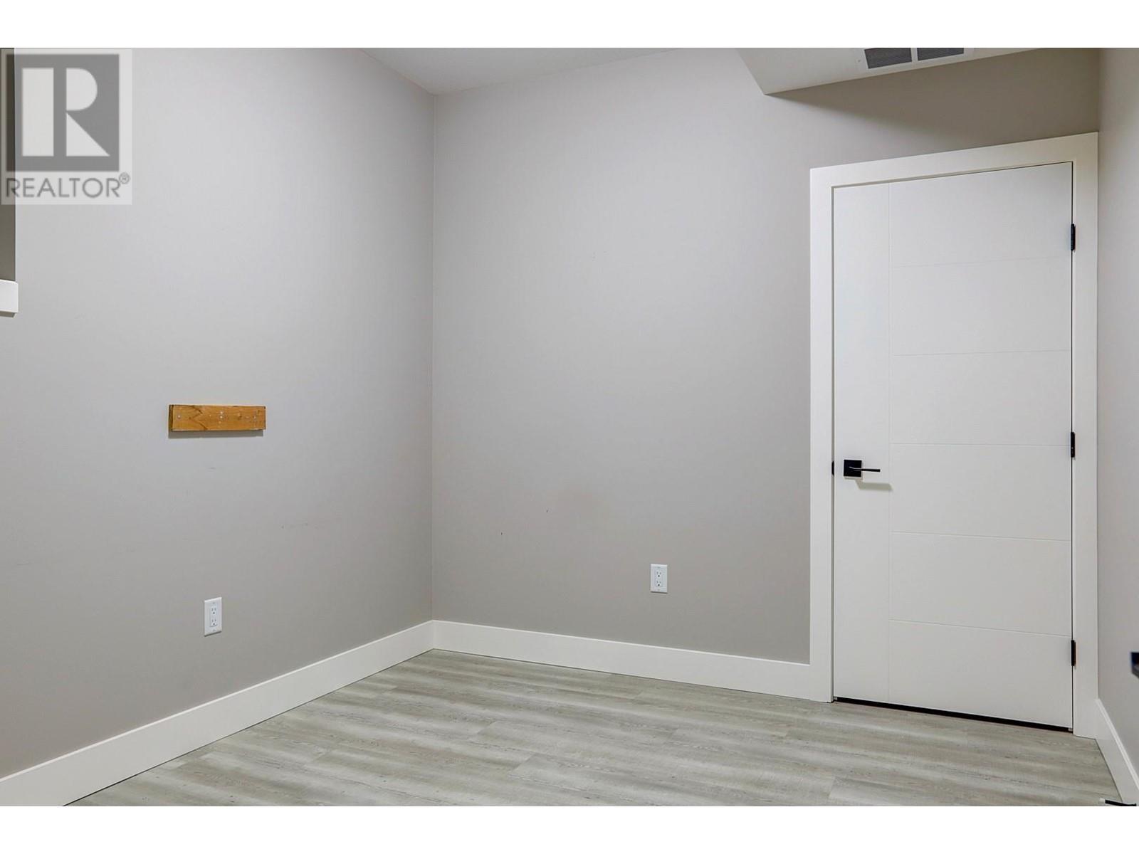 6539 Blackcomb Place, Vernon, British Columbia  V1B 4E1 - Photo 29 - 10343287
