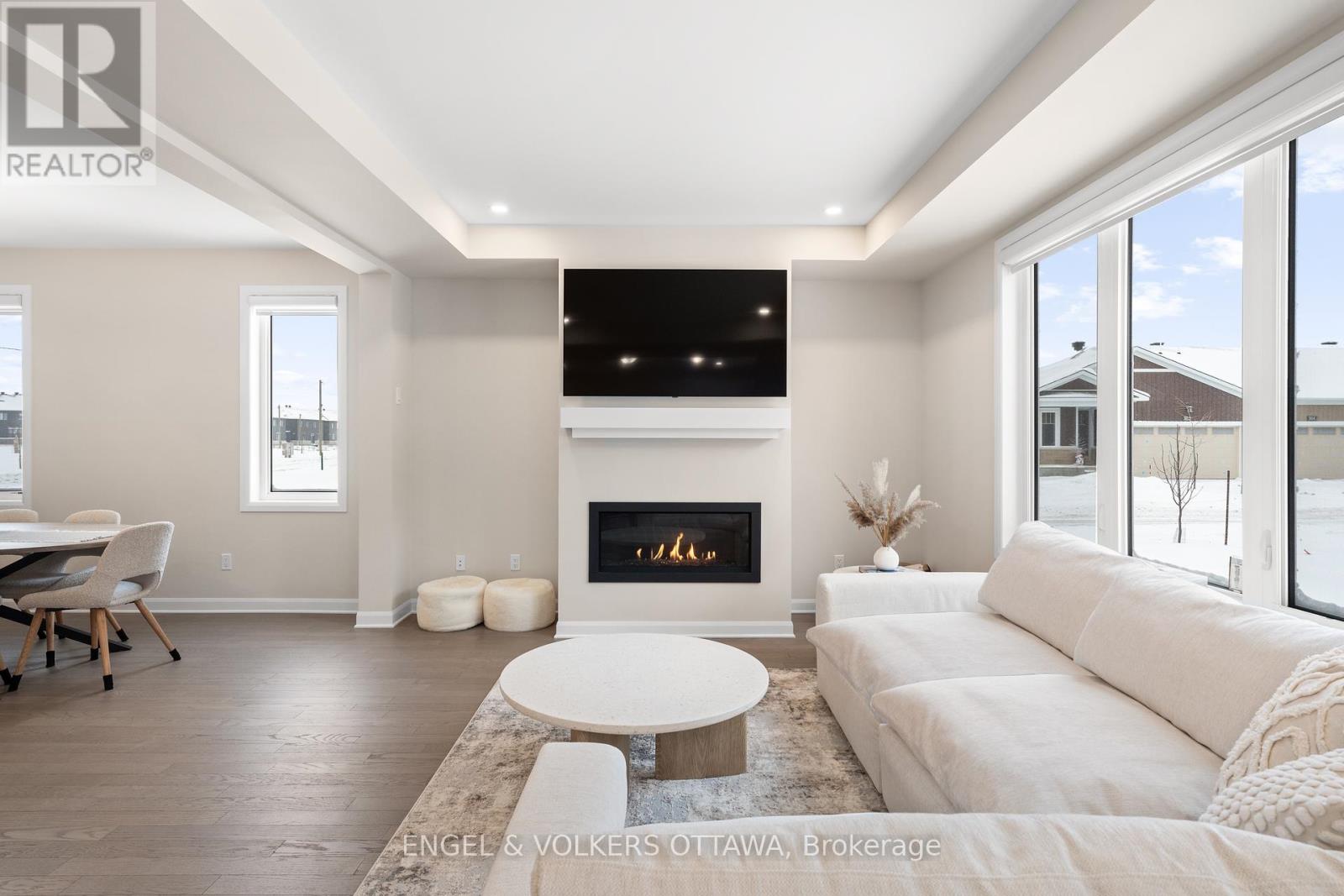 2053 Wanderer Avenue, Ottawa, Ontario  K4M 0X1 - Photo 8 - X12081015