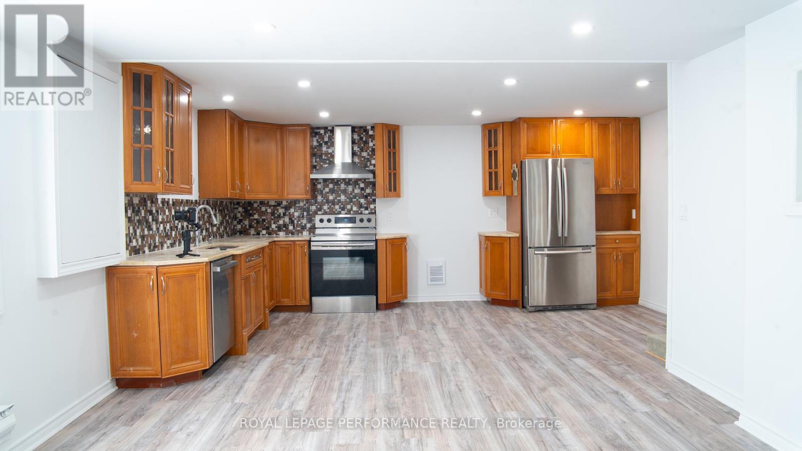 Property at 621 EDWARDS STREET image 3