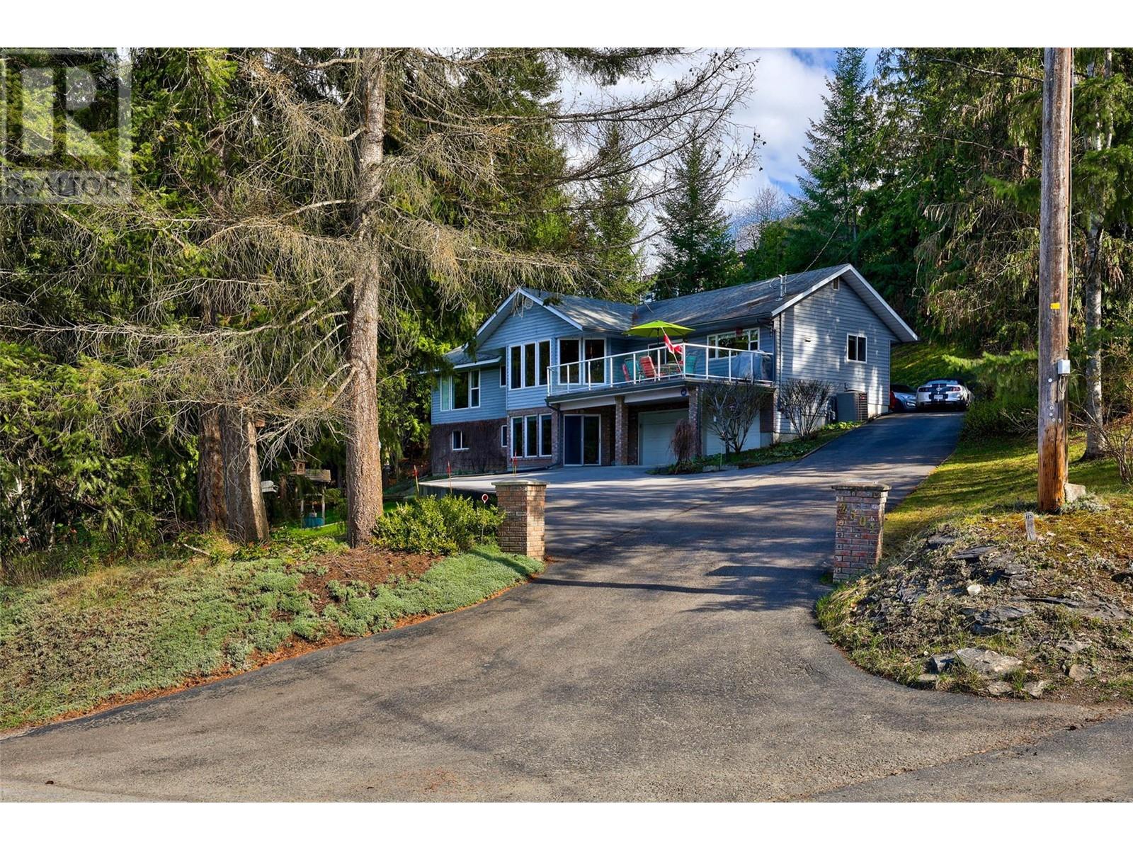 Property at 2504 Forest Drive image 4