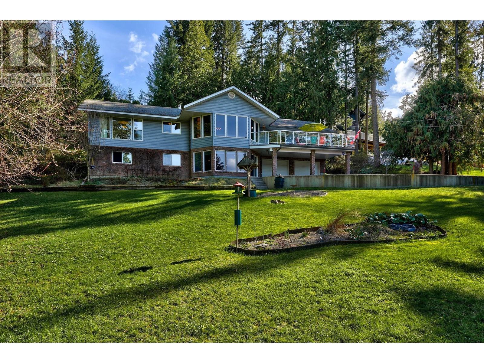 Property at 2504 Forest Drive image 3