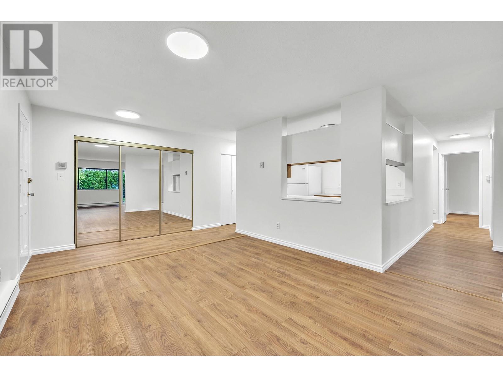 4 7361 Montecito Drive, Burnaby, British Columbia  V5A 1R4 - Photo 10 - R2989762