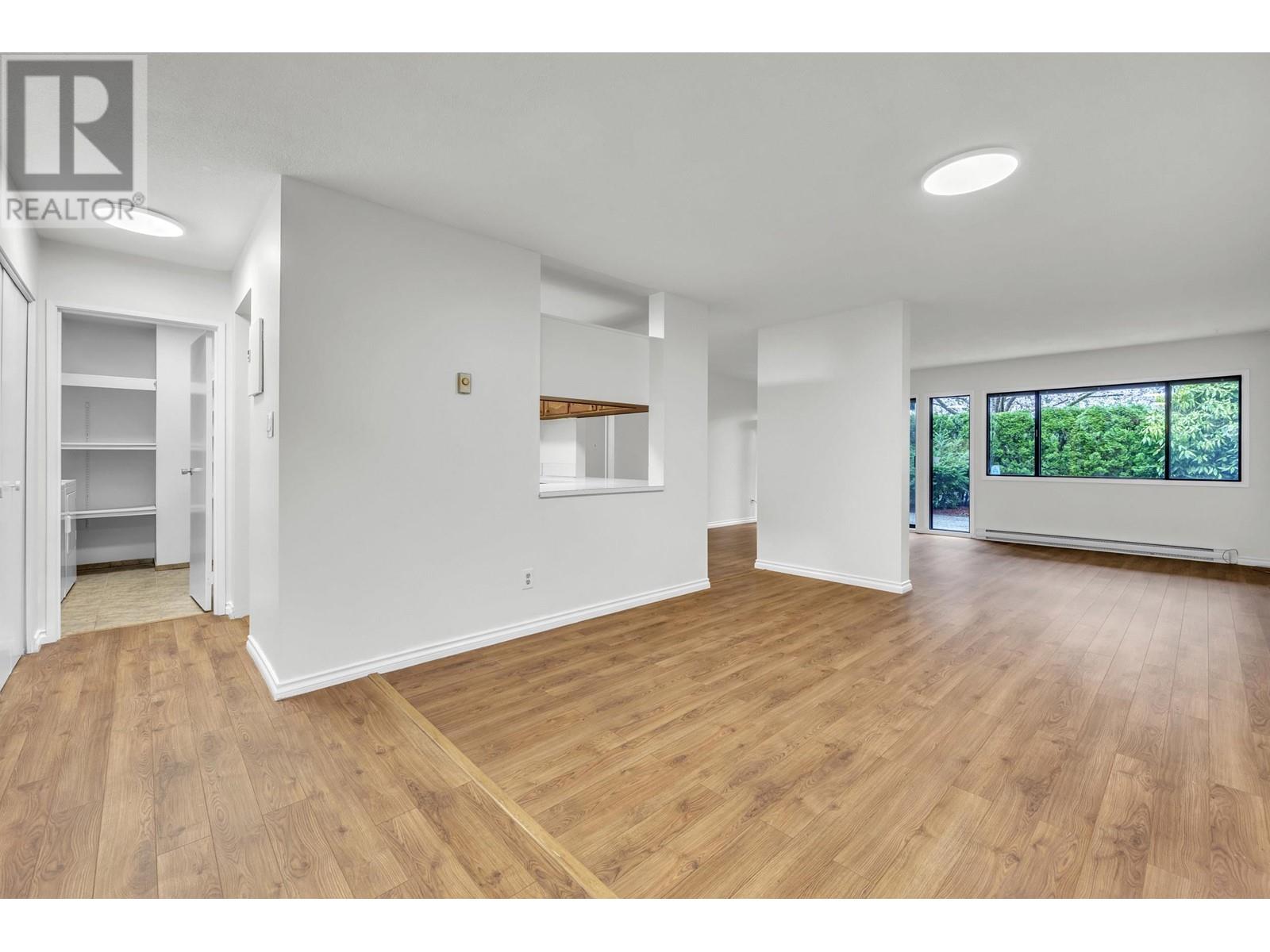4 7361 Montecito Drive, Burnaby, British Columbia  V5A 1R4 - Photo 11 - R2989762