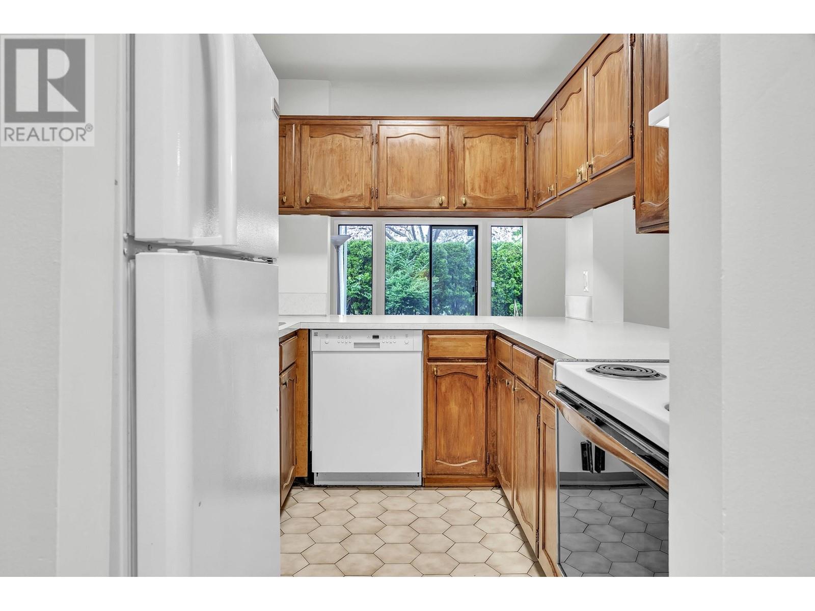 4 7361 Montecito Drive, Burnaby, British Columbia  V5A 1R4 - Photo 12 - R2989762