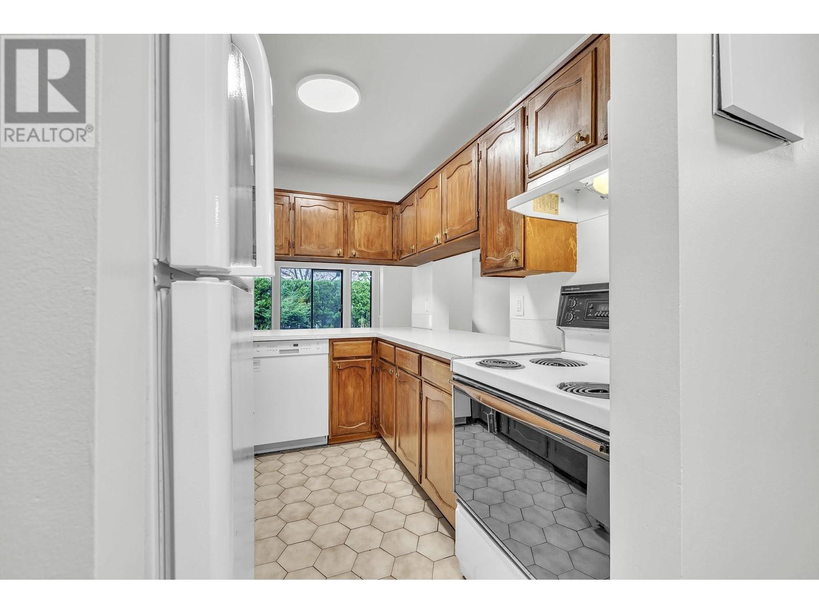 4 7361 Montecito Drive, Burnaby, British Columbia  V5A 1R4 - Photo 15 - R2989762