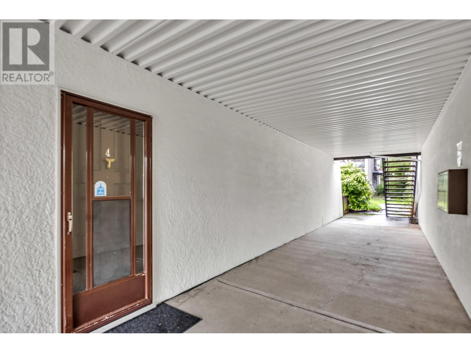 4 7361 Montecito Drive, Burnaby, British Columbia  V5A 1R4 - Photo 32 - R2989762