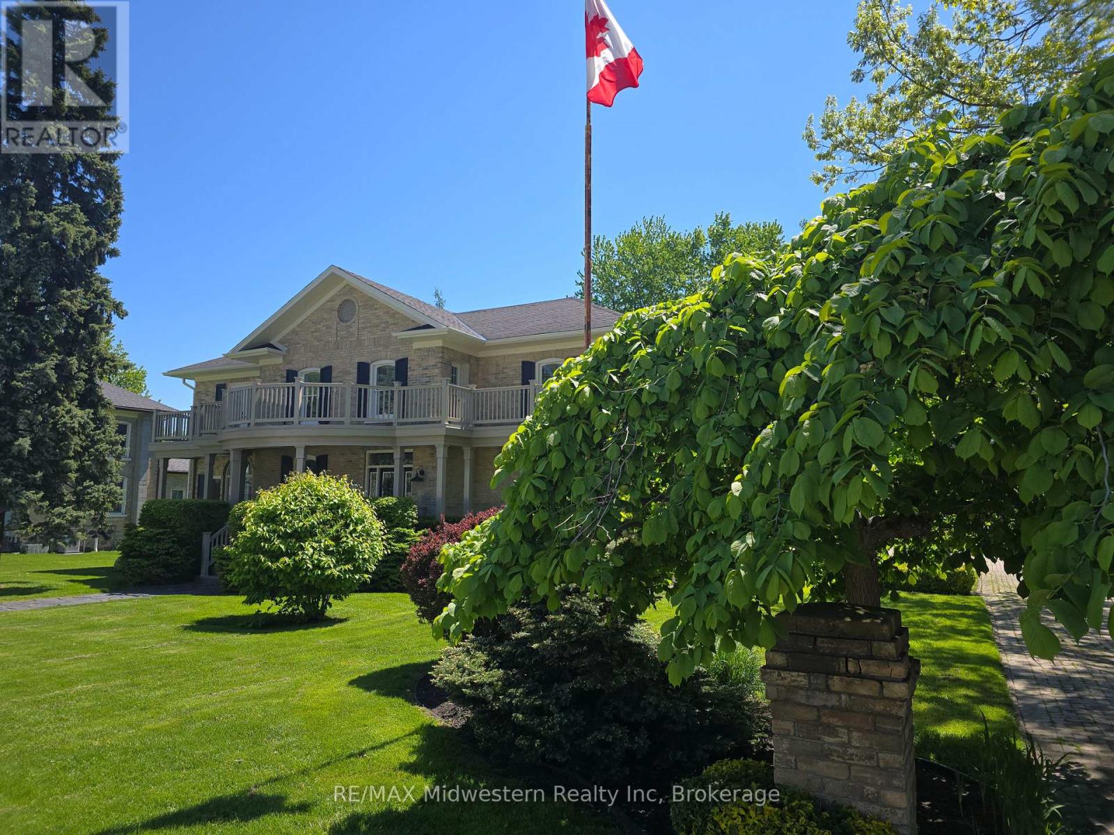 179 Main Street S, North Perth, Ontario  N0G 1B0 - Photo 2 - X12081026