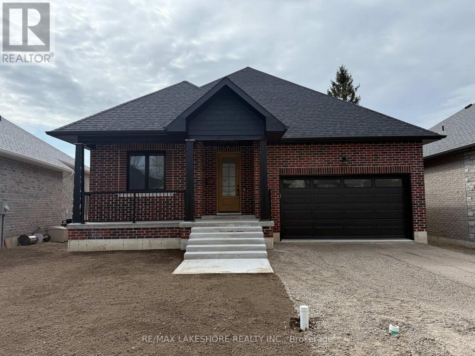 Property at 20-1000 D'ARCY STREET image 2