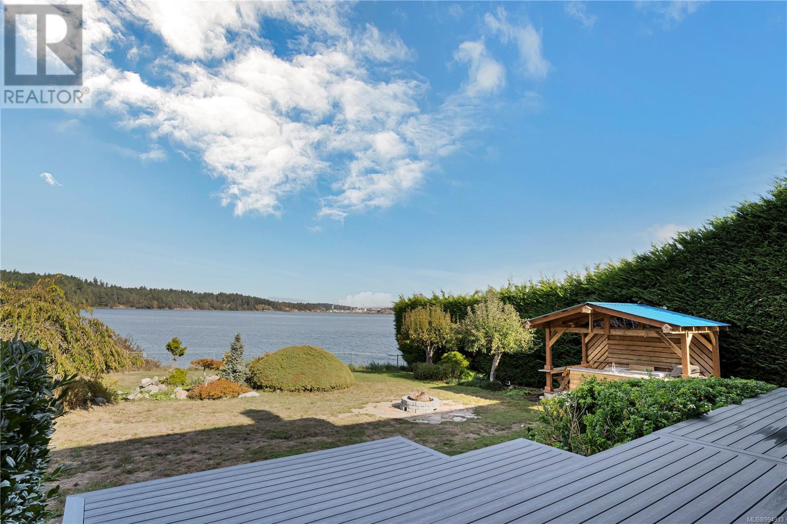 Property at 230 Portsmouth Dr image 3
