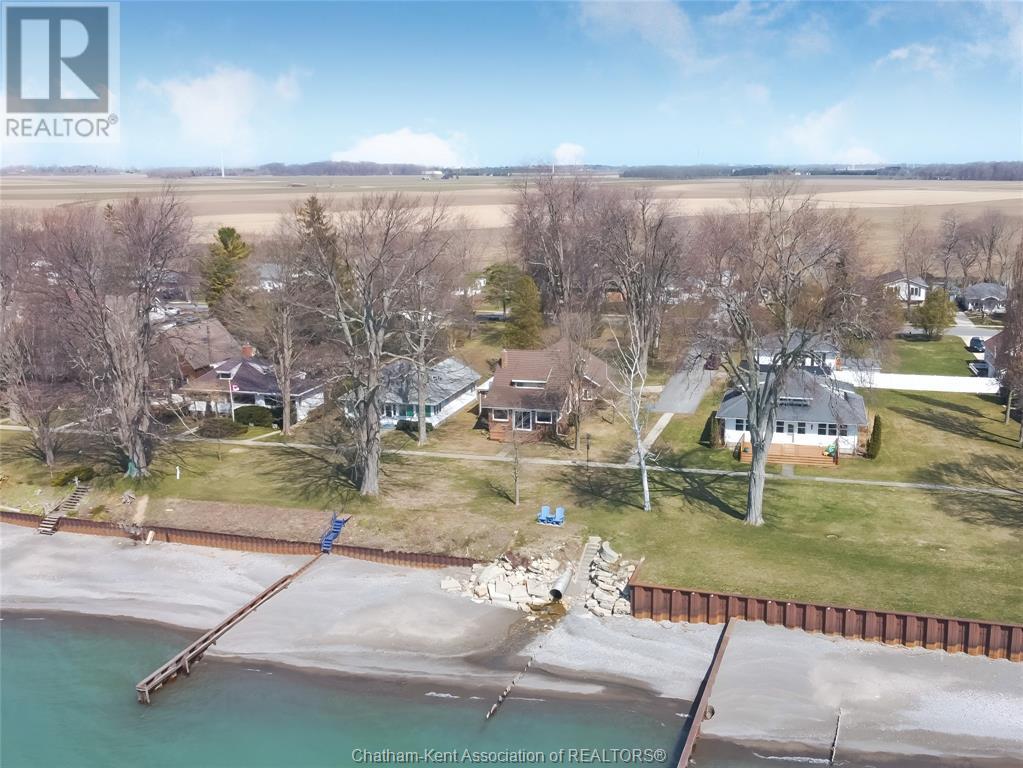 395 Towanda Boulevard, Erieau, Ontario  N0P 1A0 - Photo 2 - 25008186