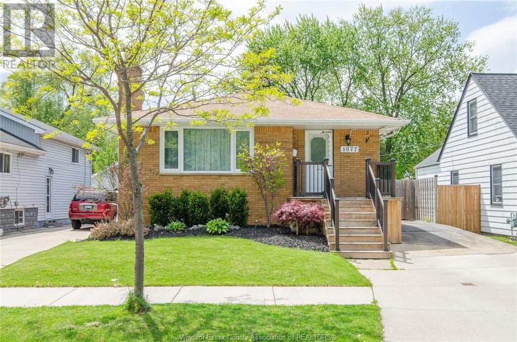 Property at 1077 FAIRVIEW image 2