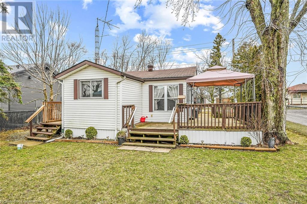 Property at 20 MELVILLE Lane image 1