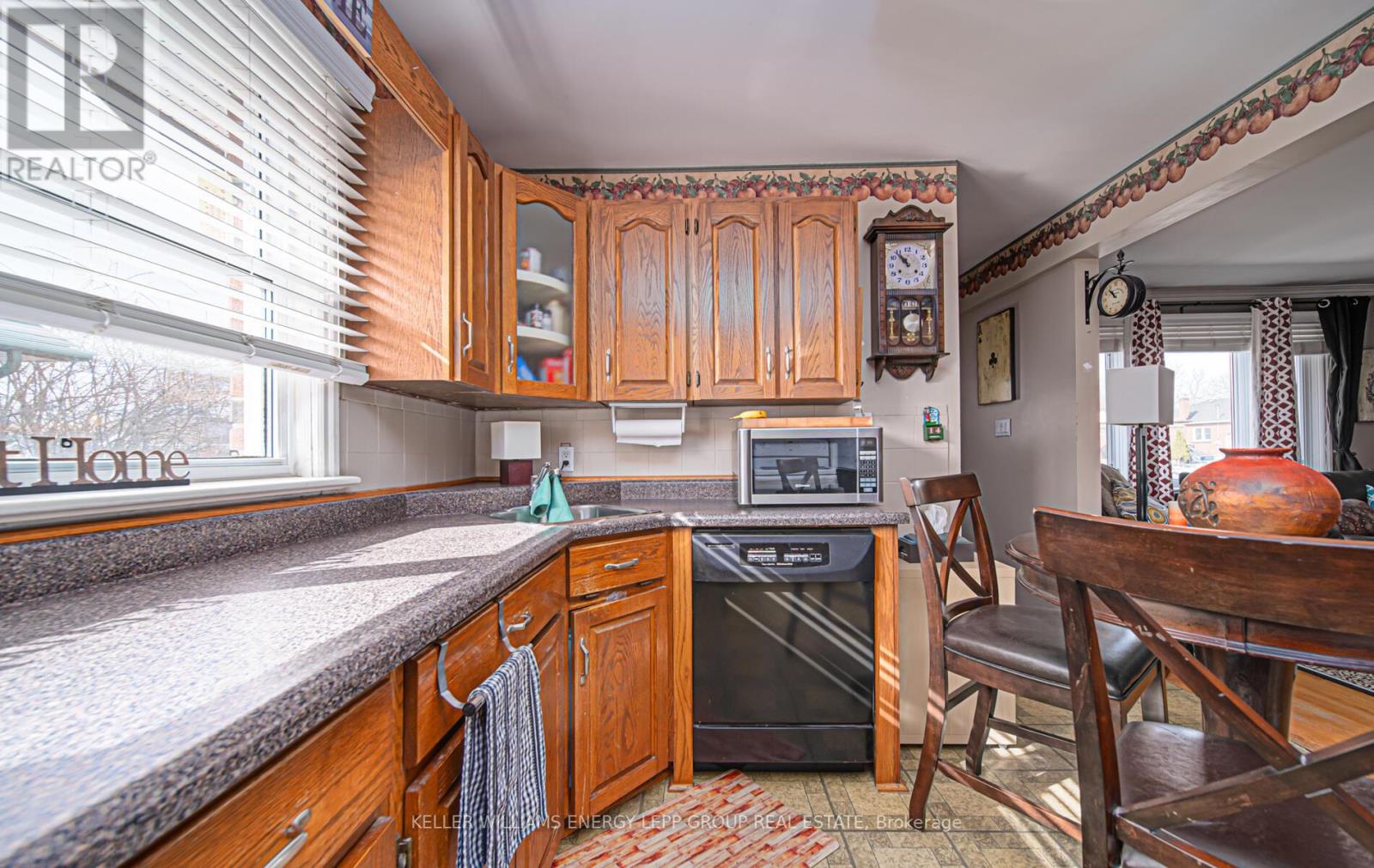 325 Highland Avenue, Oshawa, Ontario  L1H 6B1 - Photo 11 - E12050837