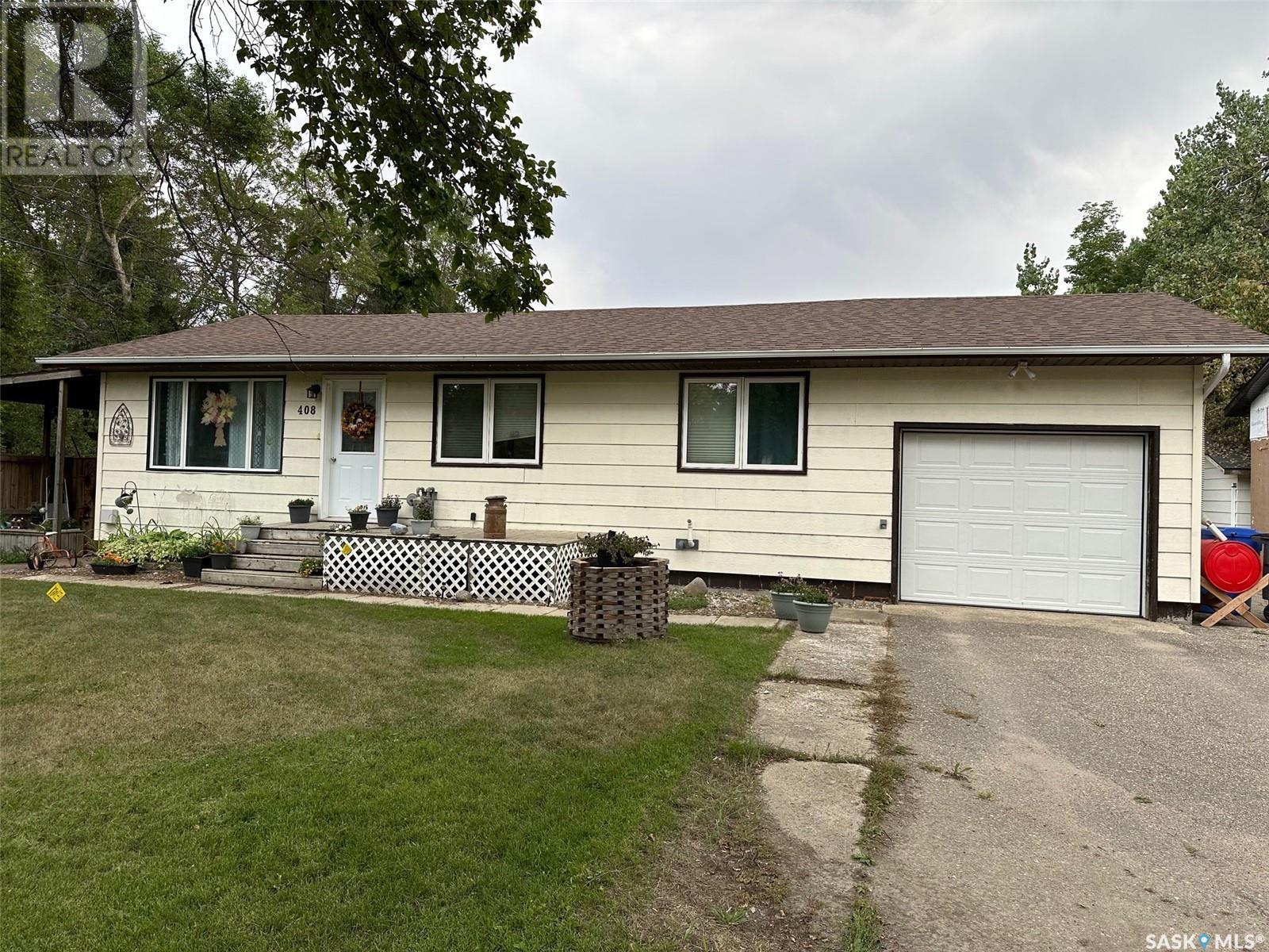 408 3rd Avenue, Alameda, Saskatchewan  S0C 0A0 - Photo 2 - SK002631