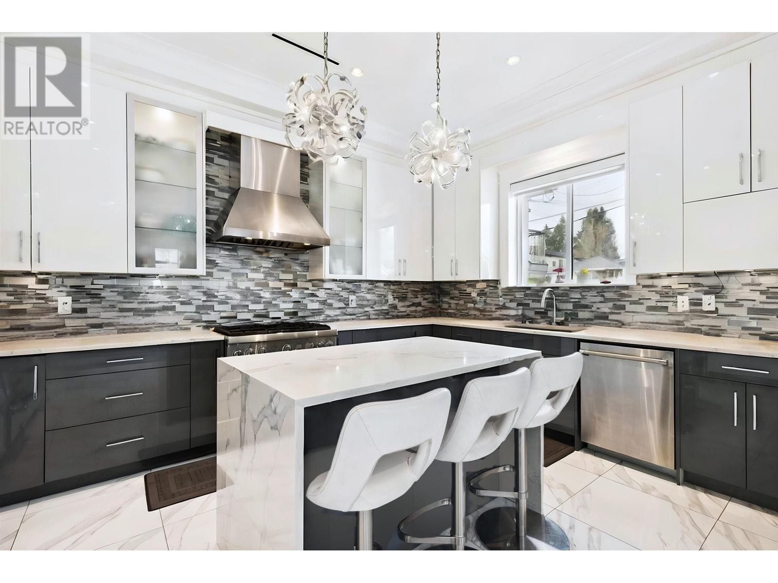 795 E 39th Avenue, Vancouver, British Columbia  V5W 1K5 - Photo 6 - R2989758