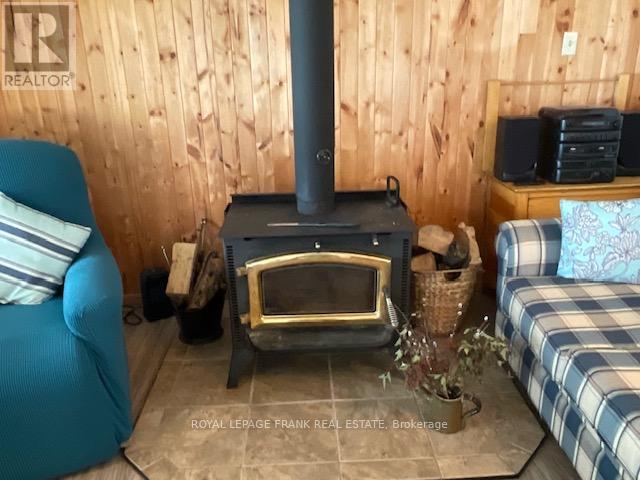 16 Caline Road, Curve Lake First Nation 35, Ontario  K0L 2H0 - Photo 15 - X12081085