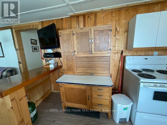 16 Caline Road, Curve Lake First Nation 35, Ontario  K0L 2H0 - Photo 19 - X12081085