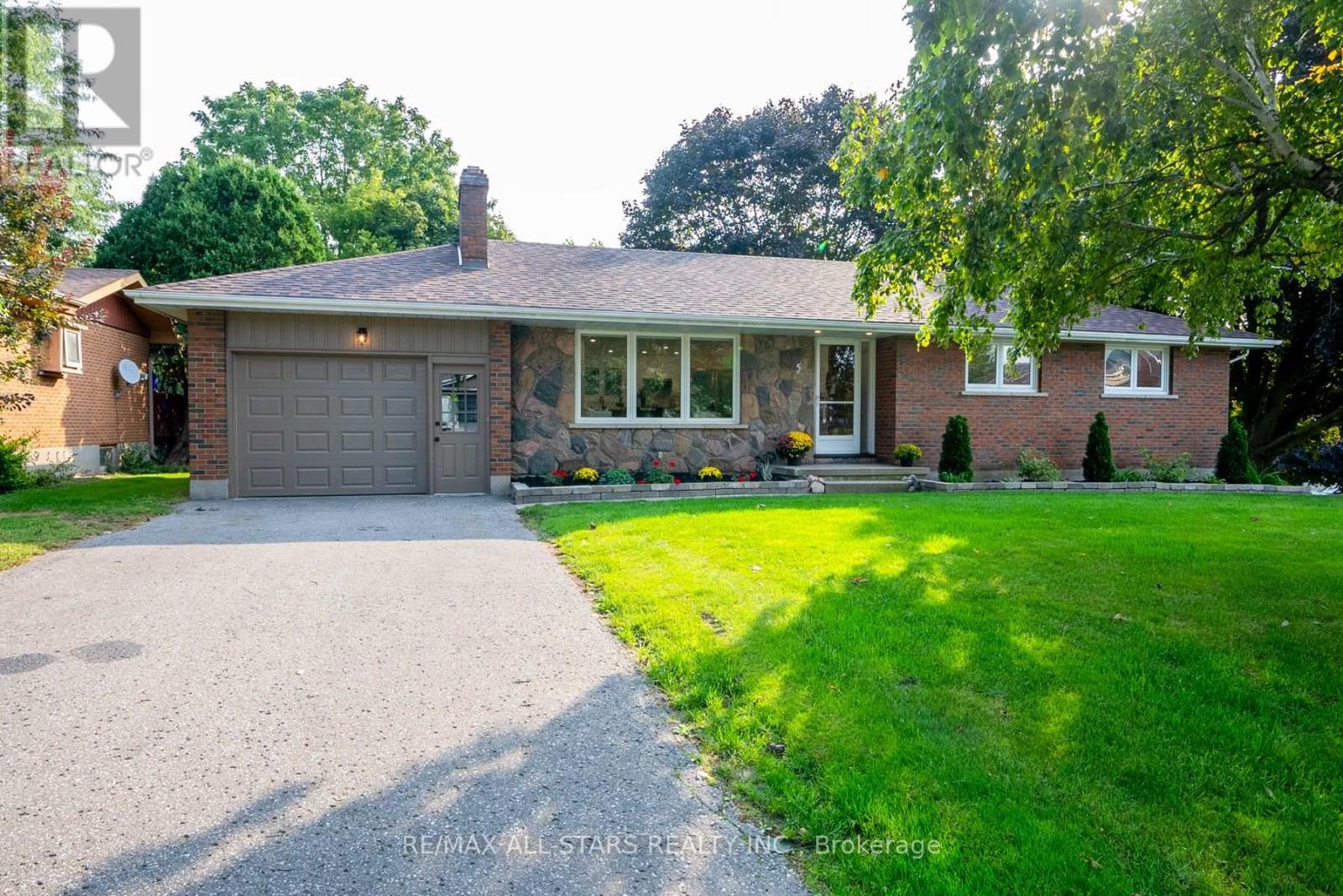 Property at 5 OTTAWA STREET image 1