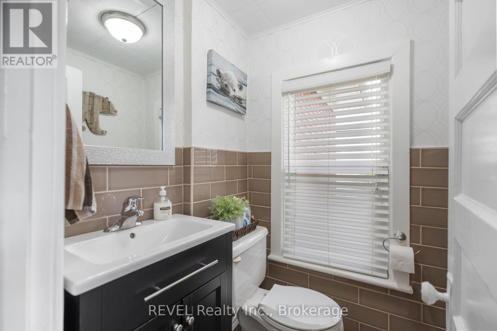 4743 Epworth Circle, Niagara Falls (Downtown), Ontario  L2E 1E1 - Photo 14 - X10428732