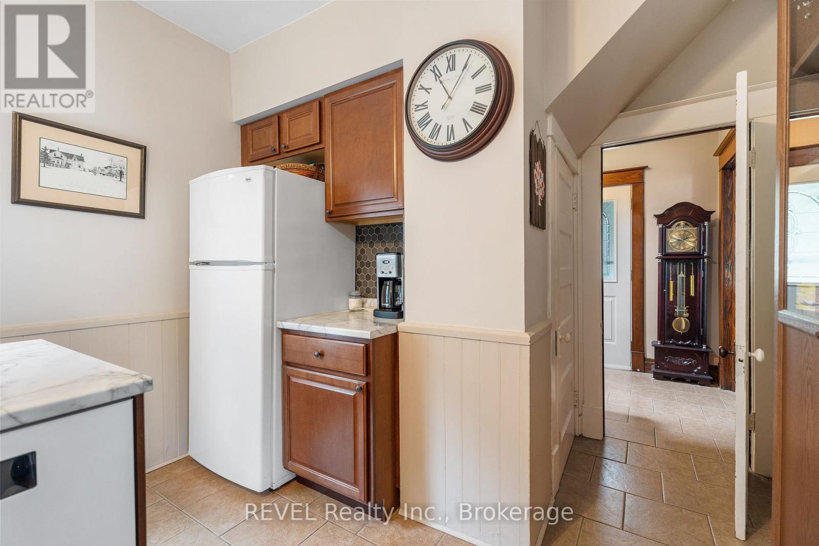 4743 Epworth Circle, Niagara Falls (Downtown), Ontario  L2E 1E1 - Photo 15 - X10428732