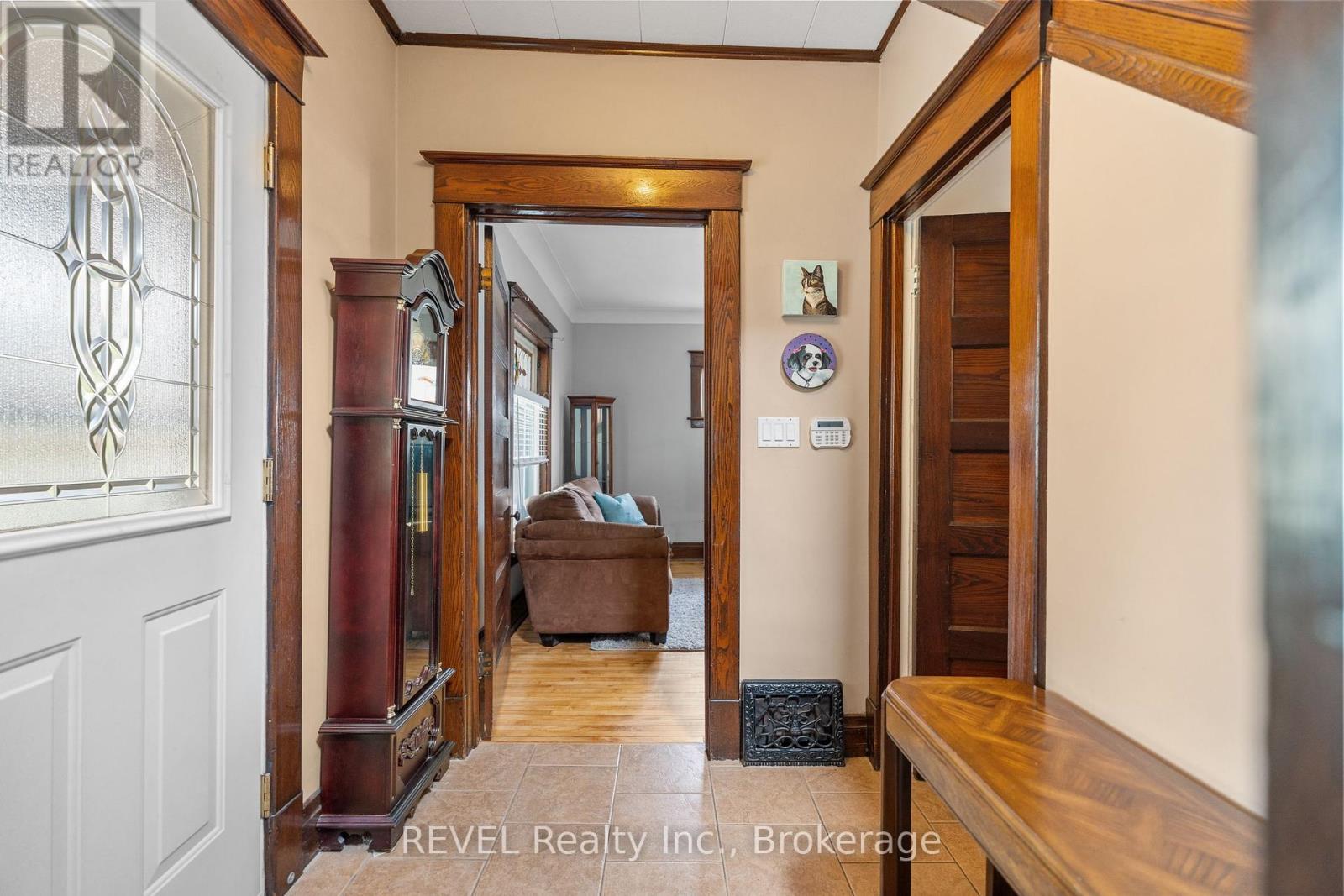 4743 Epworth Circle, Niagara Falls (Downtown), Ontario  L2E 1E1 - Photo 16 - X10428732