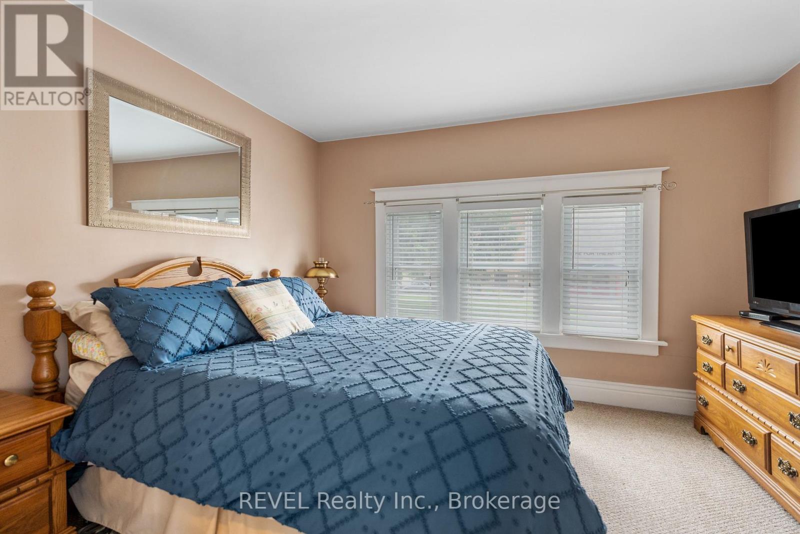 4743 Epworth Circle, Niagara Falls (Downtown), Ontario  L2E 1E1 - Photo 17 - X10428732