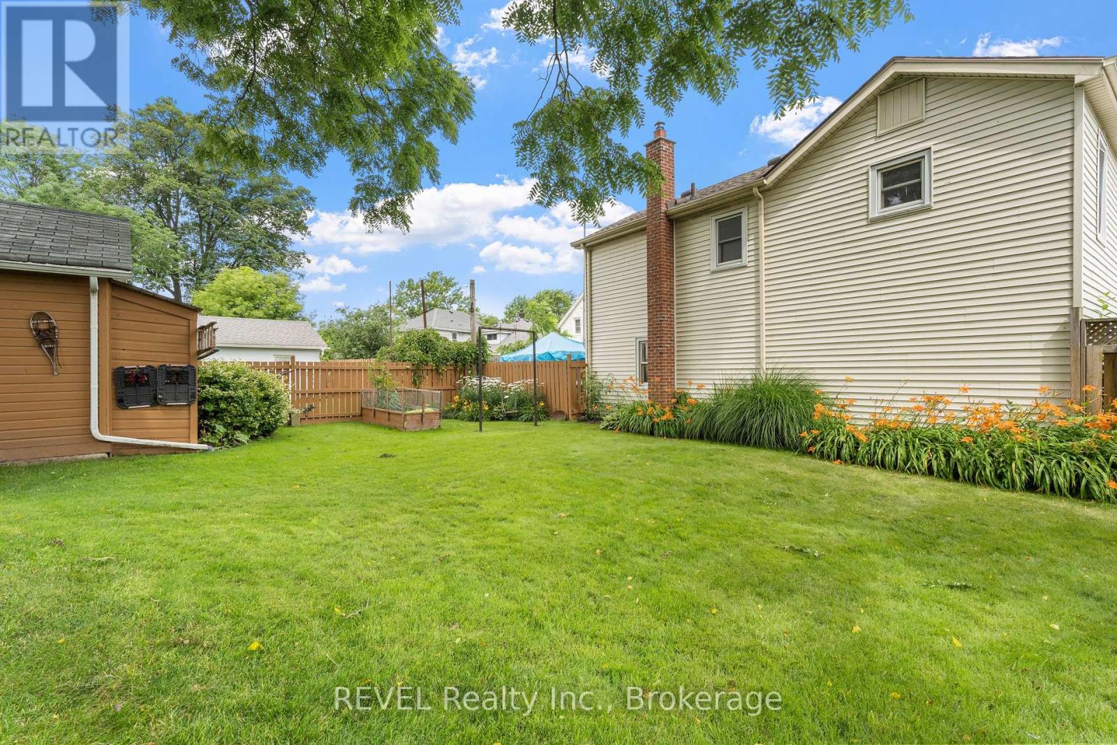 4743 Epworth Circle, Niagara Falls (Downtown), Ontario  L2E 1E1 - Photo 23 - X10428732