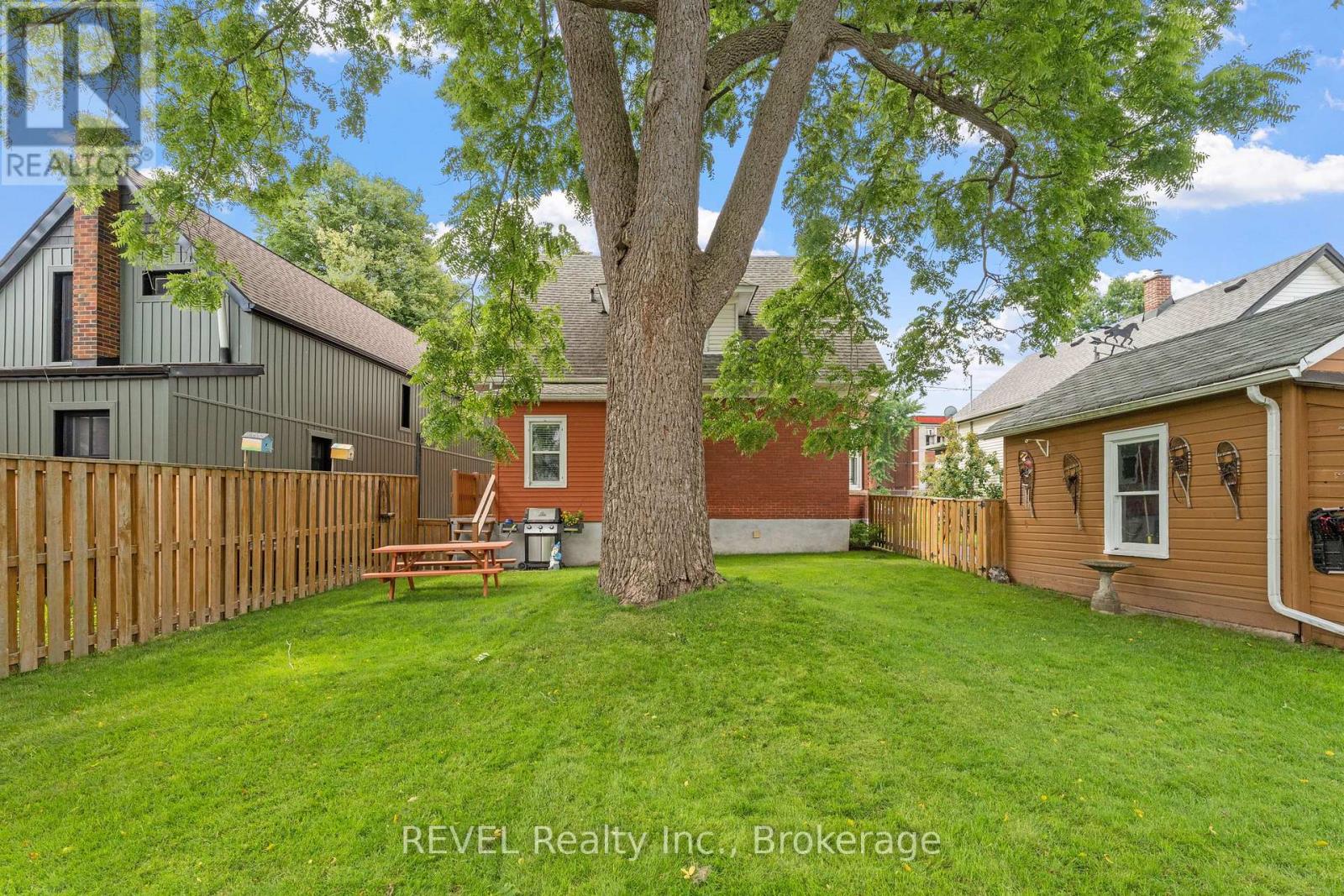 4743 Epworth Circle, Niagara Falls (Downtown), Ontario  L2E 1E1 - Photo 24 - X10428732