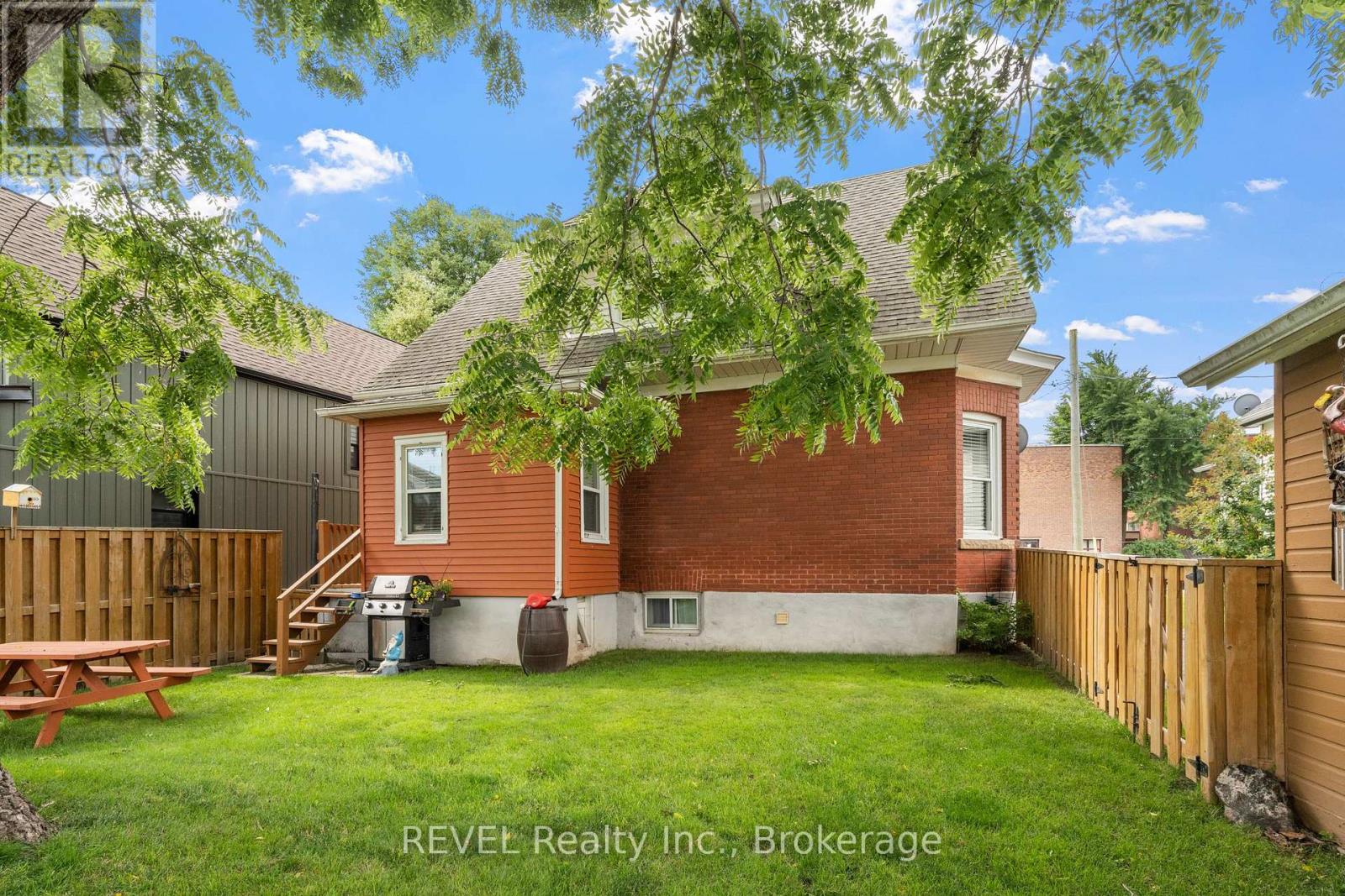 4743 Epworth Circle, Niagara Falls (Downtown), Ontario  L2E 1E1 - Photo 25 - X10428732