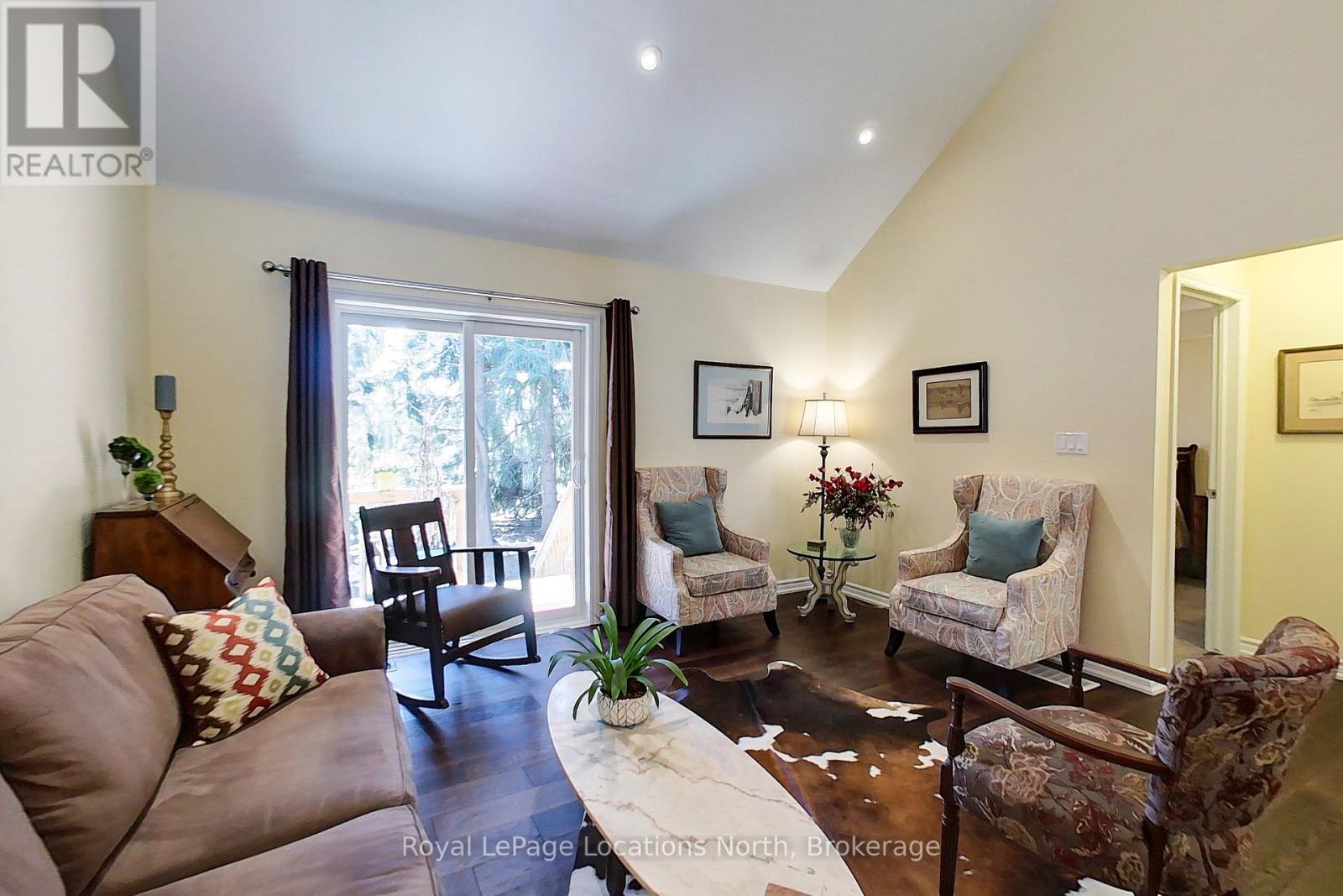 21 Russett Drive, Meaford, Ontario  N4L 0A5 - Photo 11 - X12081052