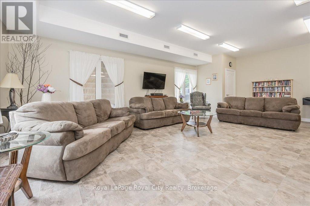 121 - 760 Woodhill Drive, Centre Wellington, Ontario  N1M 3W5 - Photo 39 - X12081182