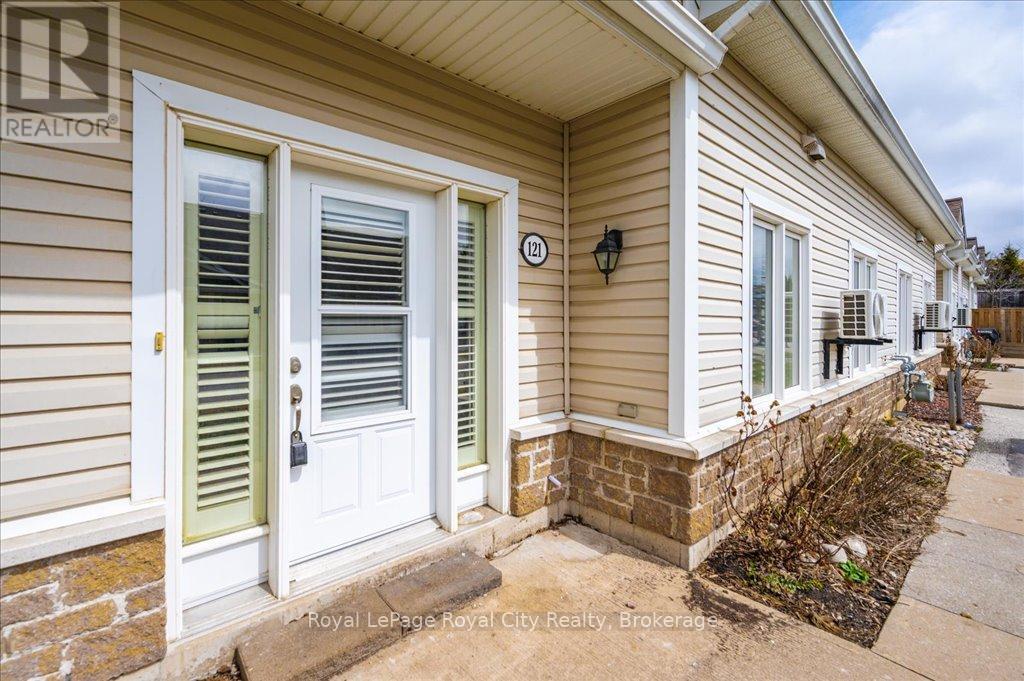 121 - 760 Woodhill Drive, Centre Wellington, Ontario  N1M 3W5 - Photo 4 - X12081182