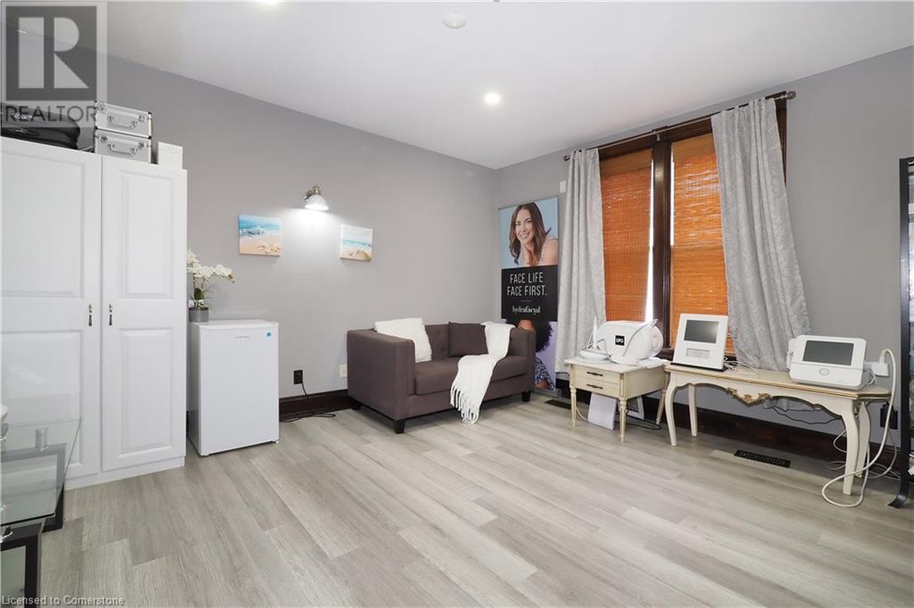 561 Queen Street S, Kitchener, Ontario  N2G 1W9 - Photo 8 - 40716592