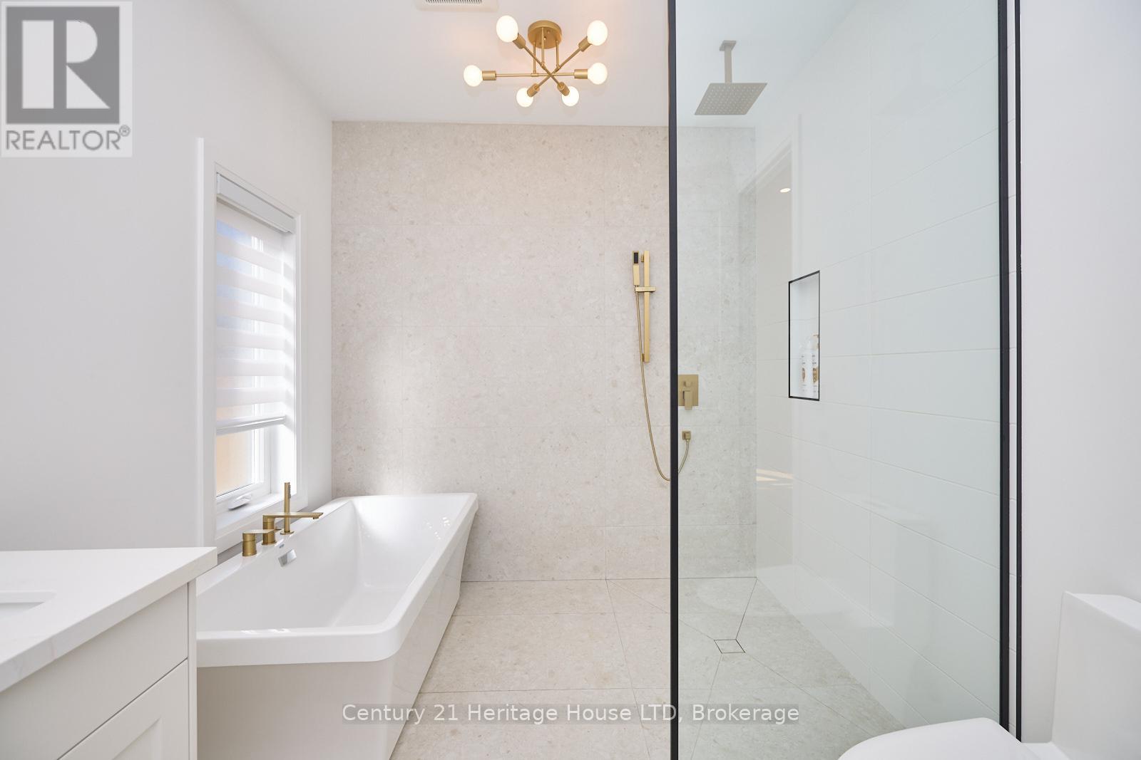 42 Aquadale Drive, St. Catharines, Ontario  L2N 2P8 - Photo 22 - X12081152