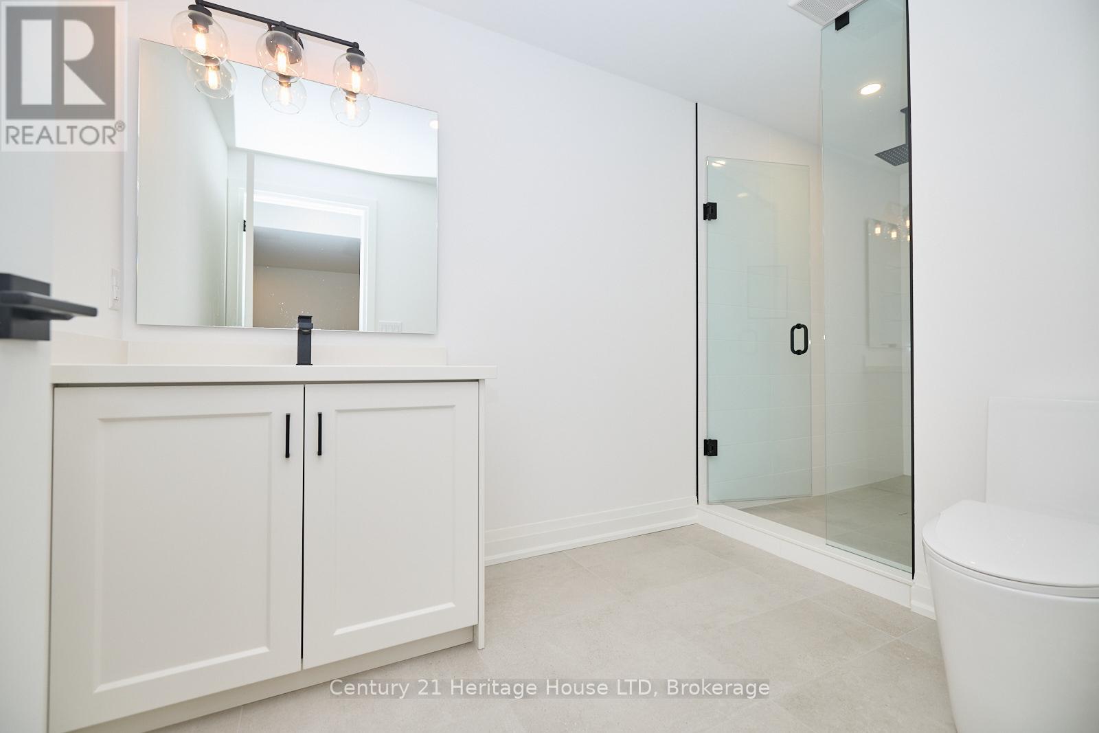 42 Aquadale Drive, St. Catharines, Ontario  L2N 2P8 - Photo 38 - X12081152
