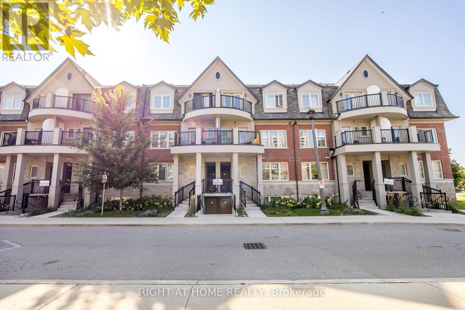Property at 20 - 1 EATON PARK LANE image 2