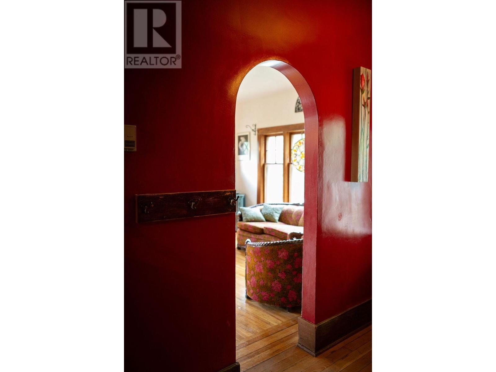 516 Silica Street, Nelson, British Columbia  V1L 4M9 - Photo 9 - 10337066